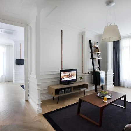 Otel Karakoy 4*